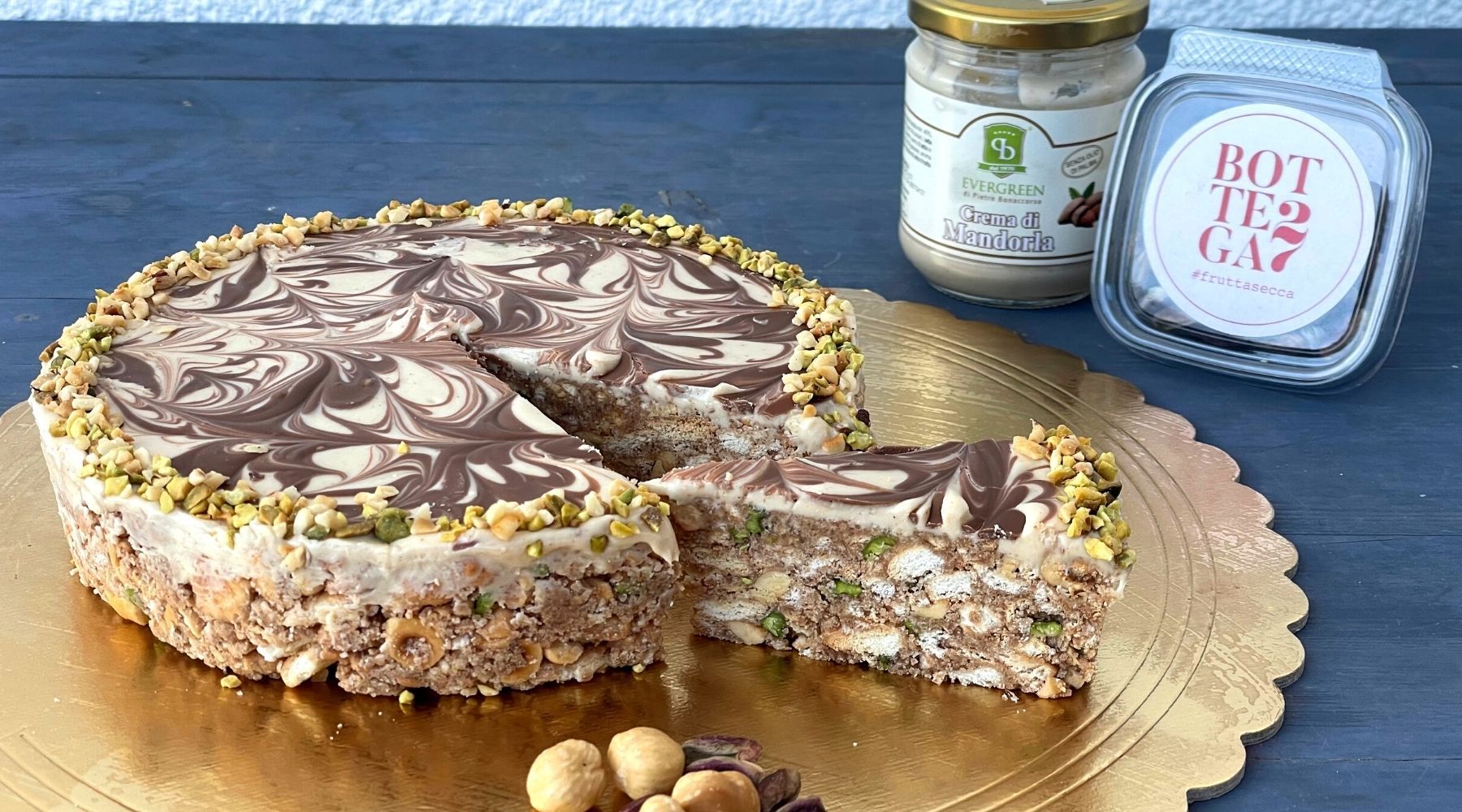 Torta biscotti, frutta secca e spalmabile alle mandorle | Bottega 27