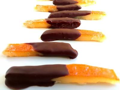 Scorza d'arancia candita al cioccolato